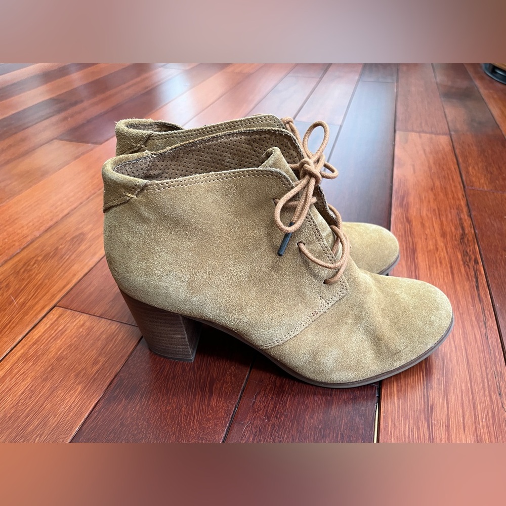TOM’S LUNATA LACE-UP BLOCK HEEL BOOTIES